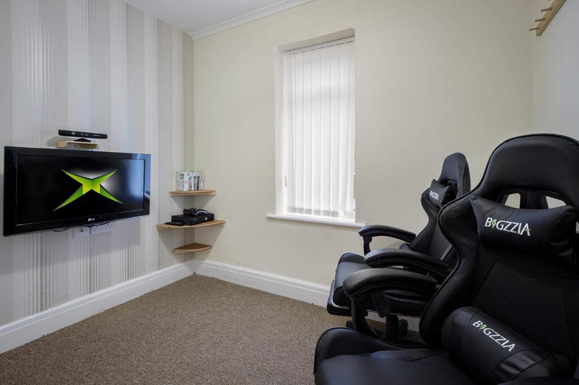 Arnside - Spacious 10-Bedroom Seaside Cottage 블랙풀 외부 사진