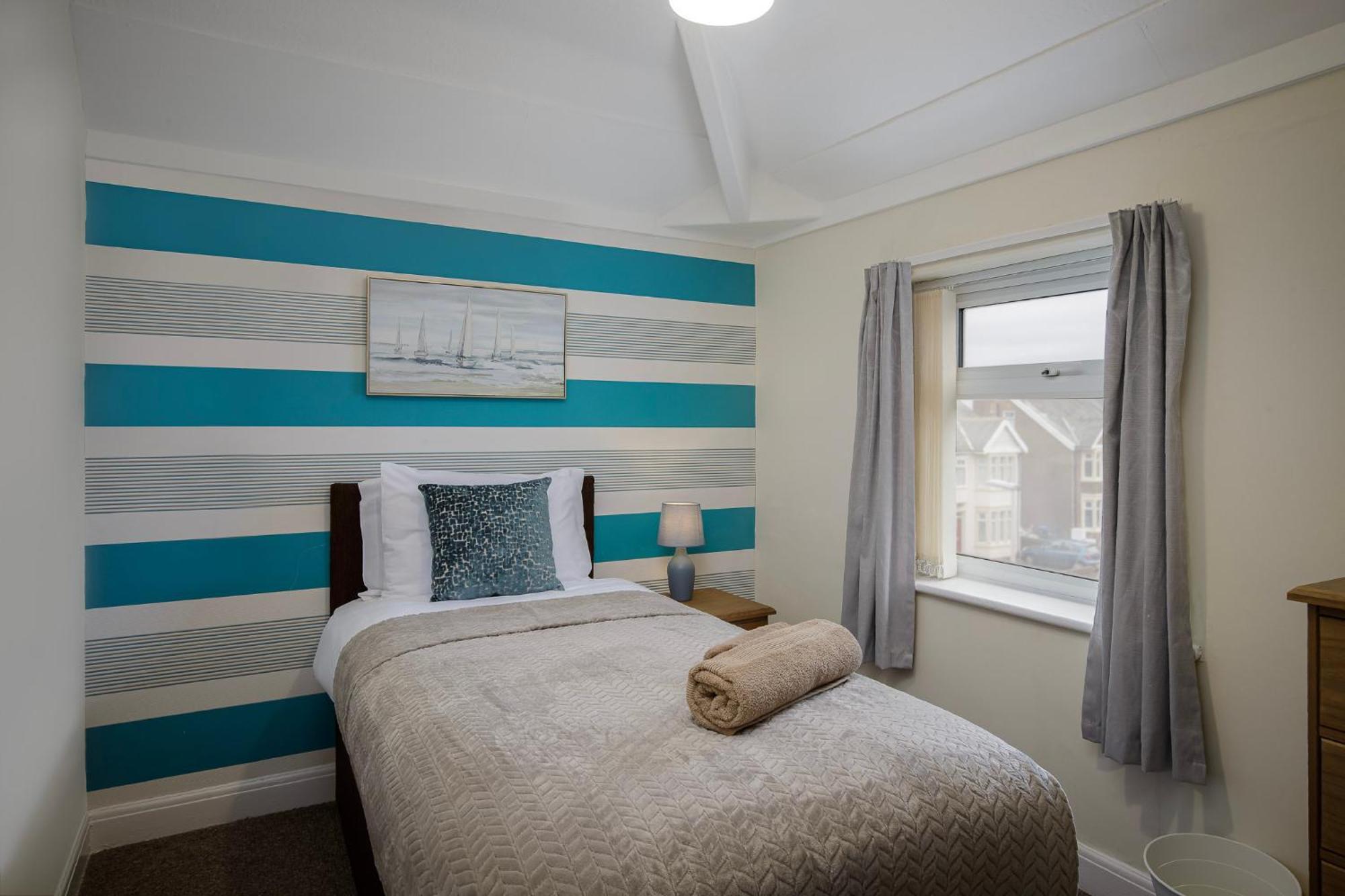 Arnside - Spacious 10-Bedroom Seaside Cottage 블랙풀 외부 사진